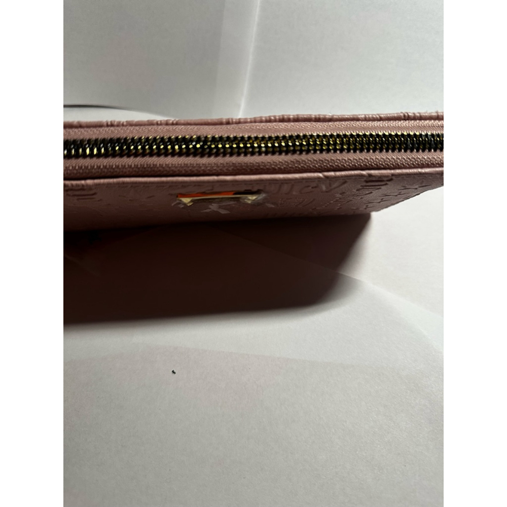JUICY COUTURE Dusty Blush Pink Embossed Zipper Closure Wallet - Picture 8 of 12
